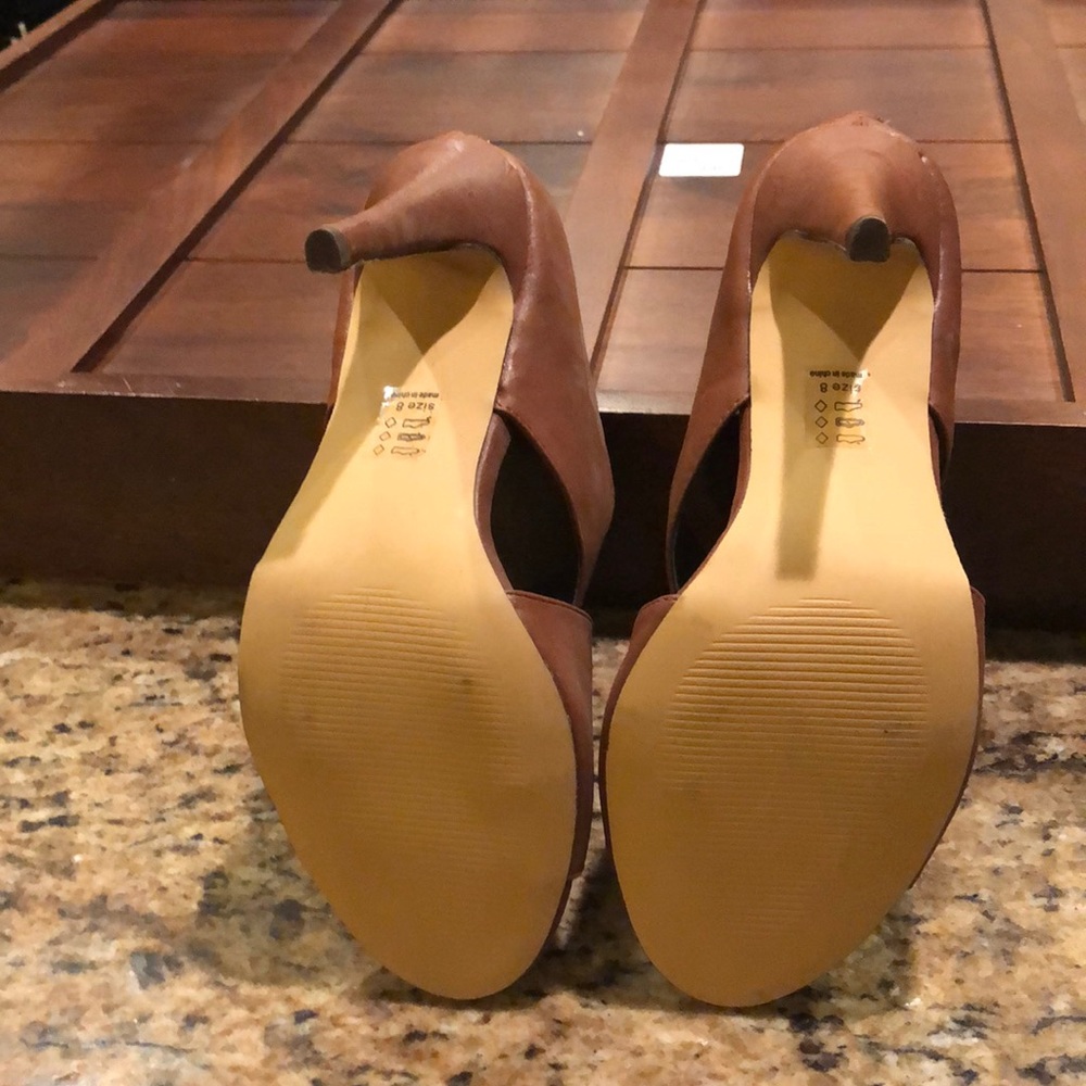 Heels - Picture 6 of 6
